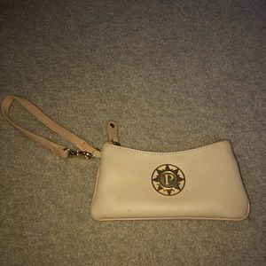 💛Beautiful leather Wristlet💛